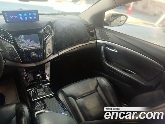 Hyundai i40 살룬 PYL, 2014 18