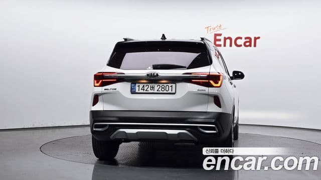 Kia Seltos Signature, 2022 4