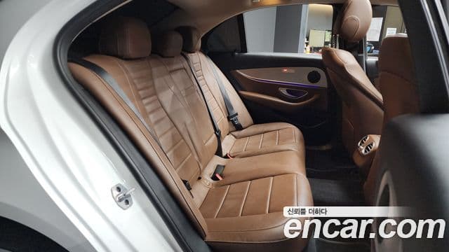 Mercedes-Benz E-класс W213 Avantgarde, 2019 12