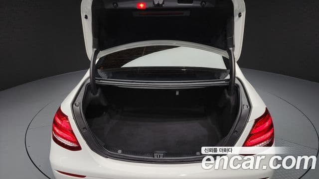 Mercedes-Benz E-класс W213 Avantgarde, 2019 20