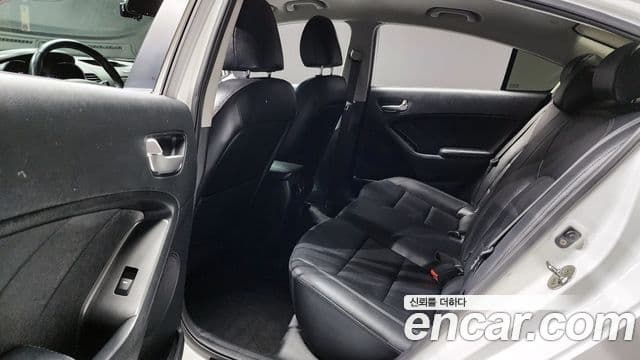 Kia K3 Luxury, 2015 12