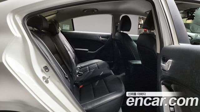 Kia K3 Luxury, 2015 13