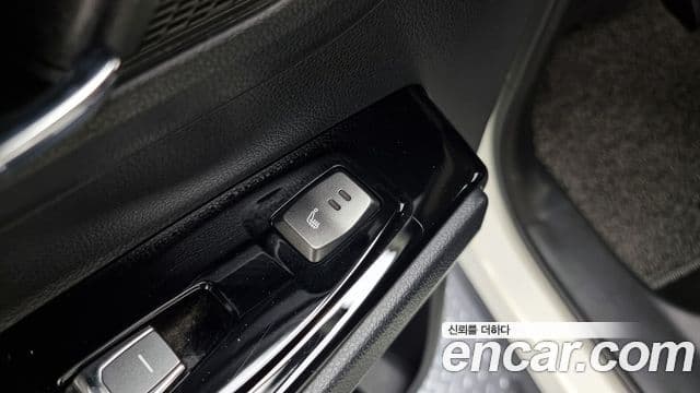 KG모빌리티(SsangYong) Beautiful Korando бензин 1.5 4WD C7, 2022 18