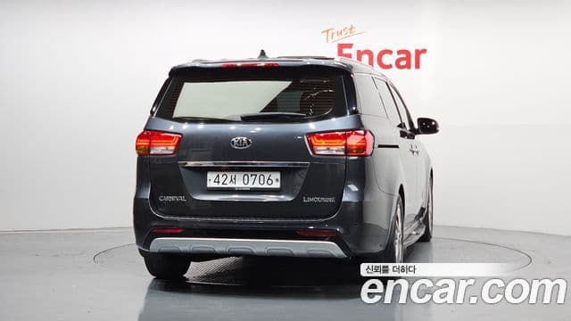 Kia All New Carnival President, 2016 4