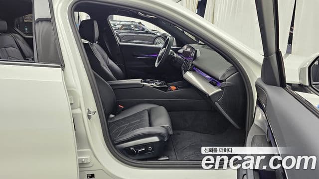 BMW 5시리즈 (G60) 520i M Sport, 2025 11