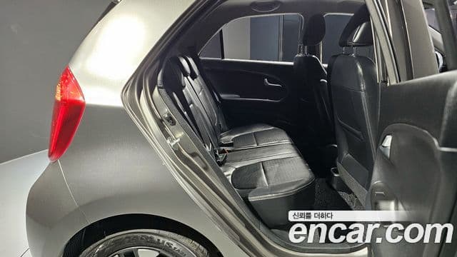 Kia The / новый New Morning Luxury, 2016 12