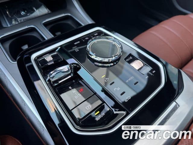 BMW 7시리즈 (G70) 740d xDrive Design Pure Excellence, 2023 9