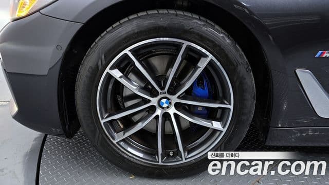 BMW 5시리즈 (G30) 520i M Sport, 2023 все фото
