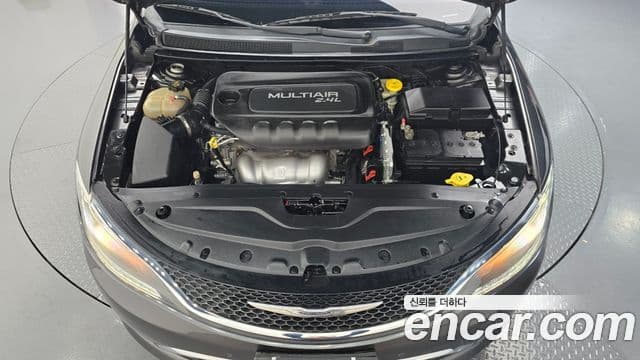 크라이슬러 200 2세대 2.4 C, 2015 6