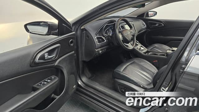 크라이슬러 200 2세대 2.4 C, 2015 11