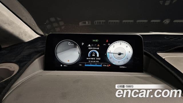 Hyundai Staria Inspiration, 2025 8