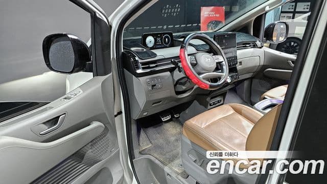 Hyundai Staria Inspiration, 2025 11