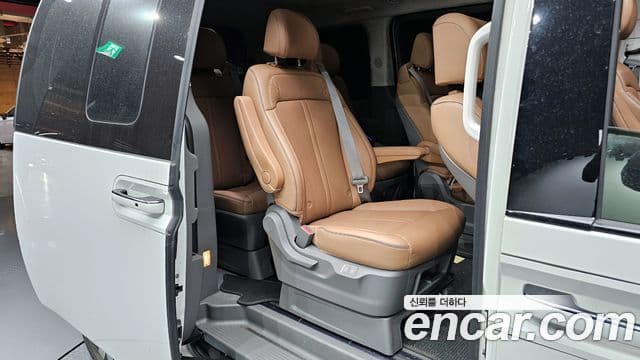 Hyundai Staria Inspiration, 2025 12