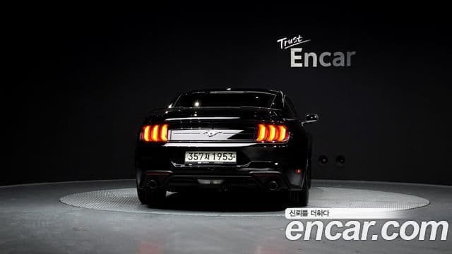 Ford Mustang купе, 2019 4