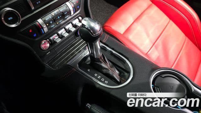 Ford Mustang купе, 2019 9