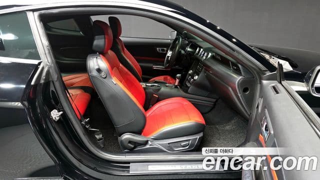 Ford Mustang купе, 2019 11