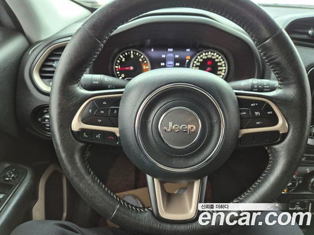 Jeep Renegade 2.0 дизель Limited AWD, 2015 10