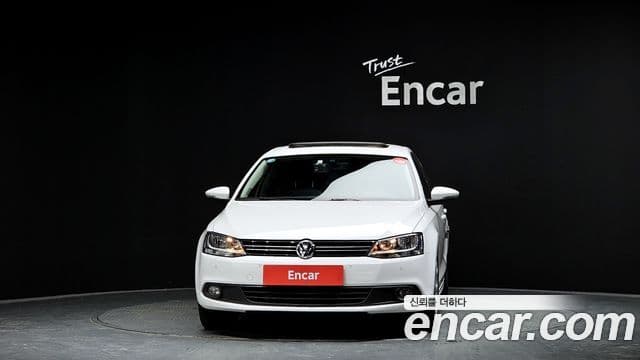 Volkswagen New Jetta 6세대, 2011 3
