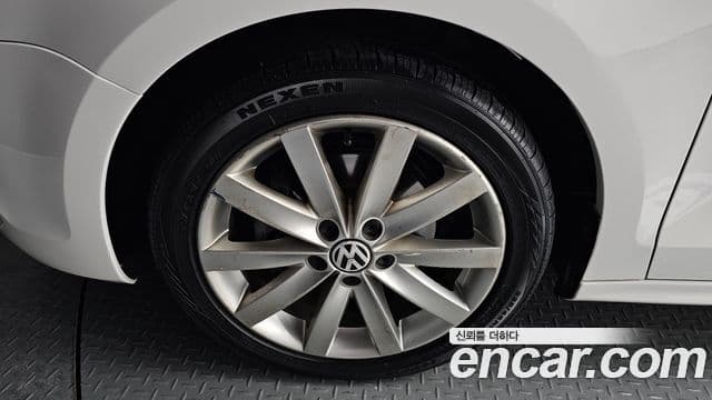 Volkswagen New Jetta 6세대, 2011 все фото