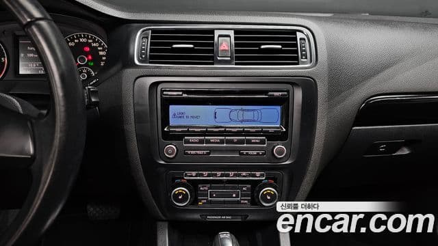 Volkswagen New Jetta 6세대, 2011 15