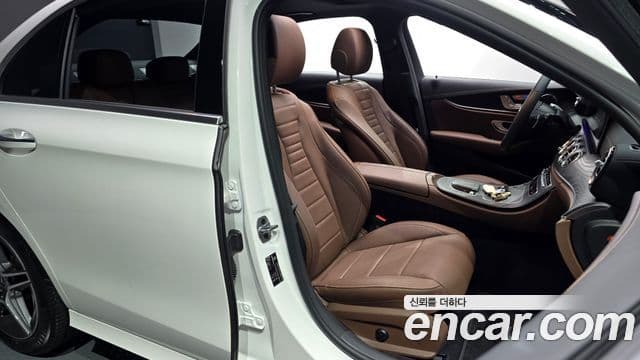 Mercedes-Benz E-класс W213 AMG Line, 2023 10