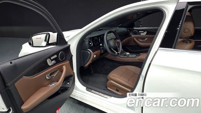 Mercedes-Benz E-класс W213 AMG Line, 2023 11