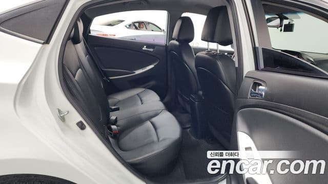 Hyundai Accent(новый кузов / новое поколение) Premium, 2015 12