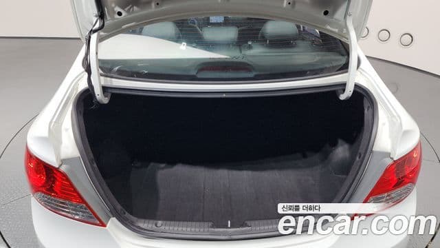 Hyundai Accent(новый кузов / новое поколение) Premium, 2015 20