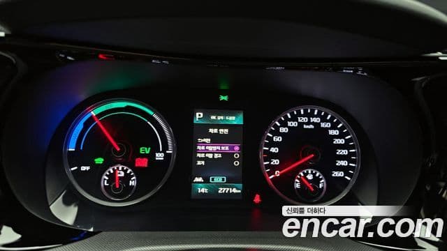 Kia K5 гибрид 3세대 Prestige, 2023 8