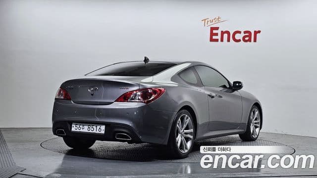 Hyundai Genesis купе 200 турбо P, 2010 2
