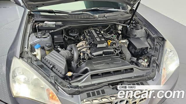 Hyundai Genesis купе 200 турбо P, 2010 6