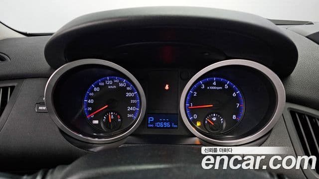 Hyundai Genesis купе 200 турбо P, 2010 8