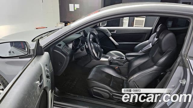 Hyundai Genesis купе 200 турбо P, 2010 10