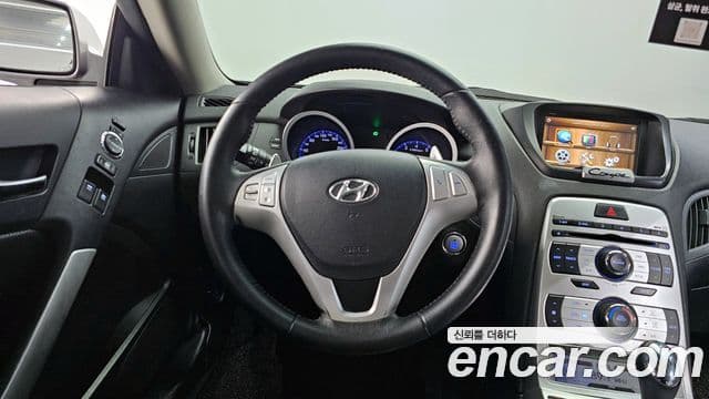 Hyundai Genesis купе 200 турбо P, 2010 13