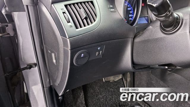 Hyundai Genesis купе 200 турбо P, 2010 17