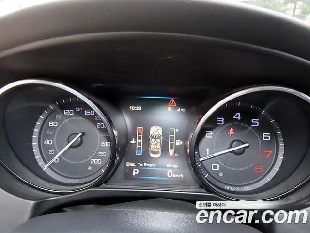 Jaguar XE Prestige, 2016 9