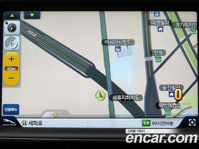 Jaguar XE Prestige, 2016 14