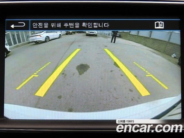 Jaguar XE Prestige, 2016 15