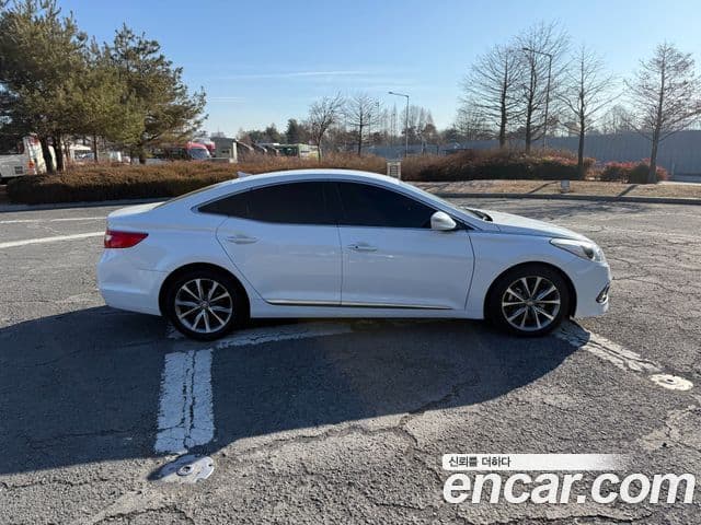 Hyundai Grandeur HG Premium, 2015 3