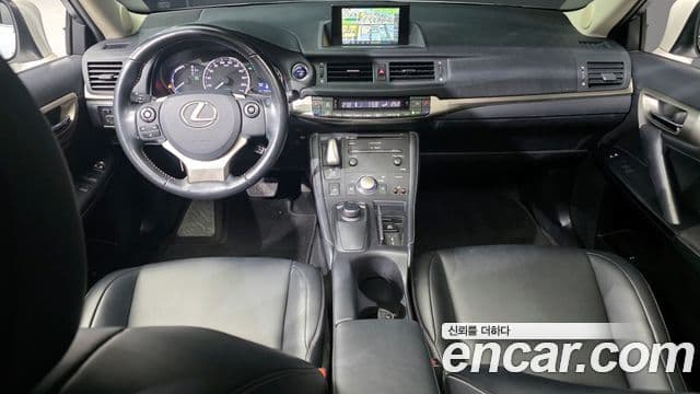 Lexus CT200h ZWA10, 2017 7