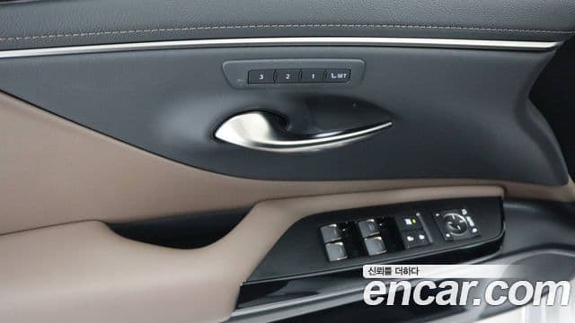 Lexus ES300h 7세대 Luxury Plus, 2026 12