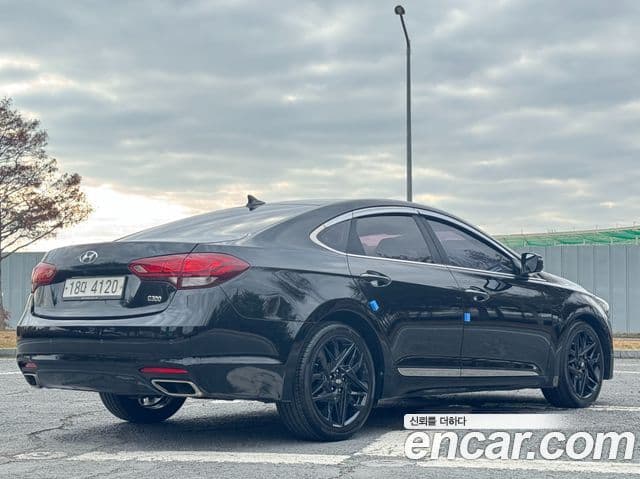 Hyundai Aslan Modern, 2015 6