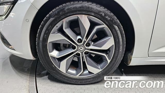 Renault Korea(Samsung) SM6 2.0 LPe RE (для людей с инвалидностью), 2019 все фото