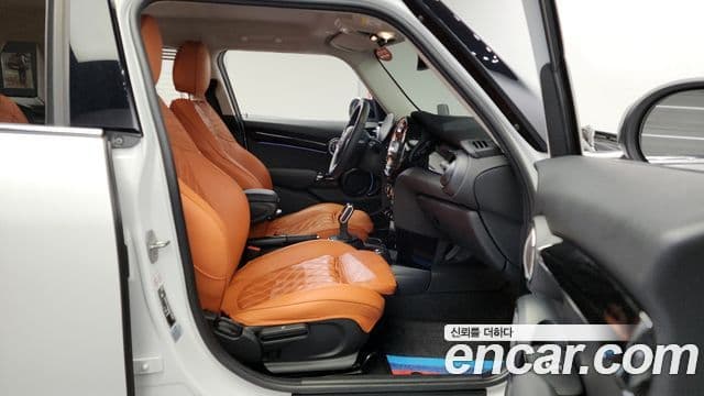 Mini Cooper 3세대, 2024 12