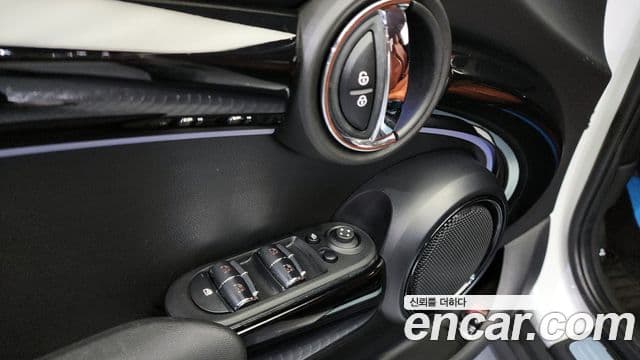 Mini Cooper 3세대, 2024 13