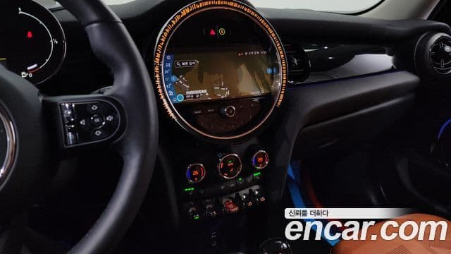 Mini Cooper 3세대, 2024 16