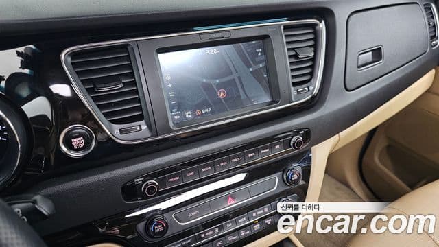 Kia All New Carnival Noblesse, 2017 15