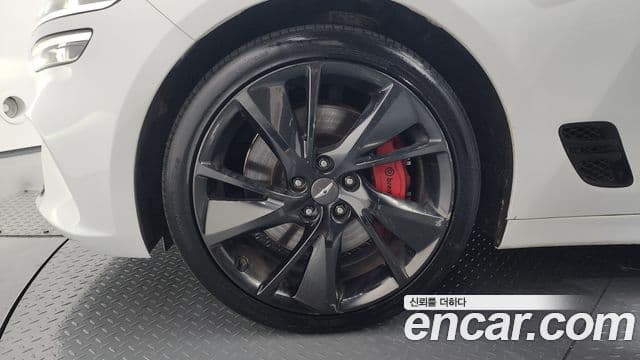 Genesis The / новый New G70, 2022 все фото