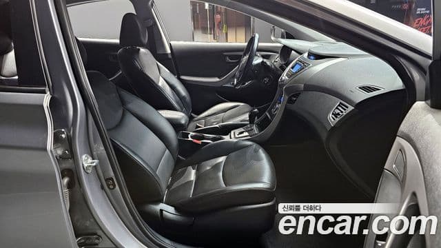 Hyundai Avante MD M16 GDI Smart, 2013 10