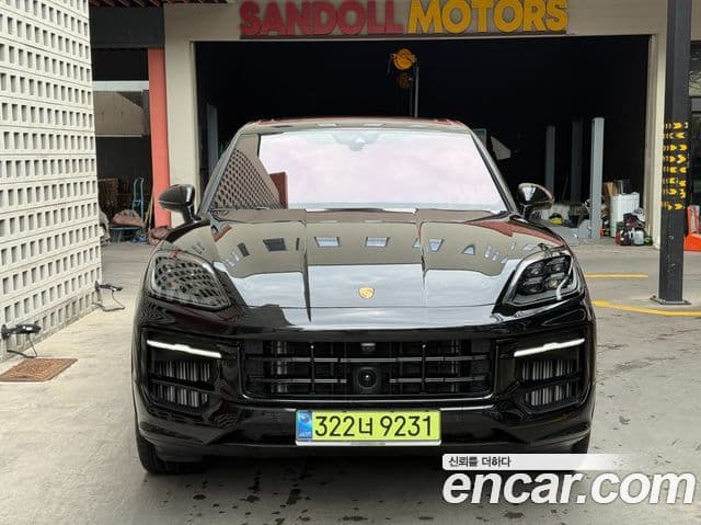 Porsche Cayenne (PO536), 2025 2